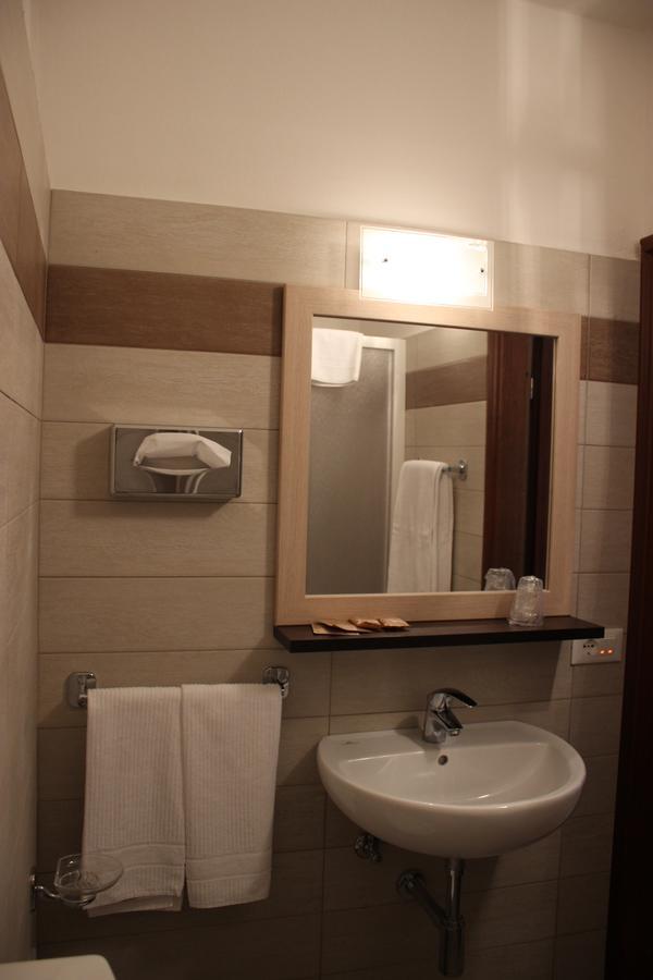 Albergo Ristorante Bismantova Castelnovo ne' Monti Exteriör bild